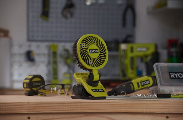Вентилятор акумуляторний кліпса Ryobi USB Lithium RCF4-0 4В 3800об·хв обертання 325° поворот 180° 2 швидкості 0.29кг без АКБ та ЗП