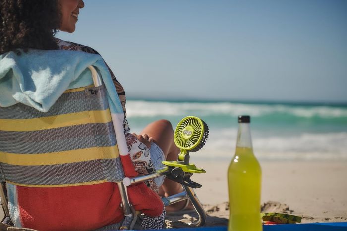 Вентилятор акумуляторний кліпса Ryobi USB Lithium RCF4-120G 4В акб 1х2А·год 3800об·хв обертання 325° поворот 180° 2 швидкості 0.29кг