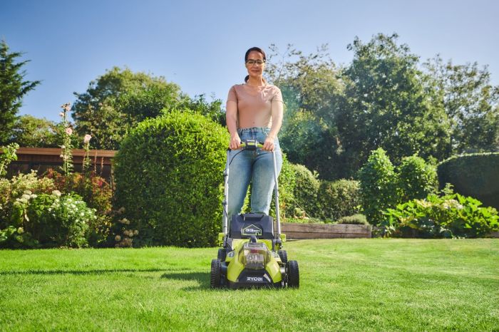 Газонокосарка акумуляторна Ryobi ONE+ HP RY18LMX33A-0 18В 33см 30л 25-90мм 9.3кг без АКБ та ЗП