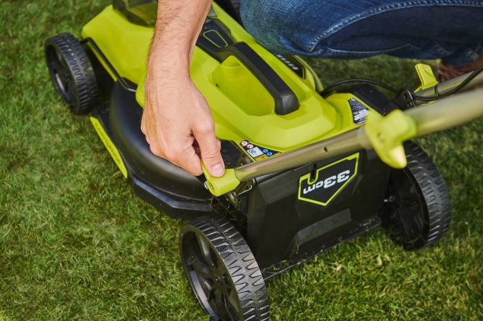 Газонокосарка акумуляторна Ryobi ONE+ HP RY18LMX33A-0 18В 33см 30л 25-90мм 9.3кг без АКБ та ЗП