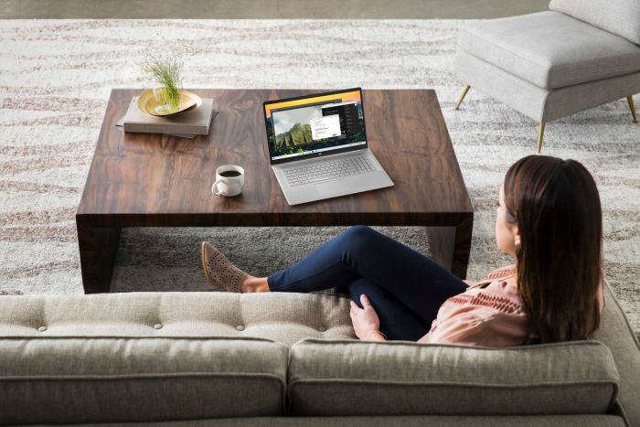 Ноутбук HP 17-cn3038ua 17.3" FHD IPS AG, Intel i5-1334U, 16GB, F512GB, UMA, DOS, сріблястий