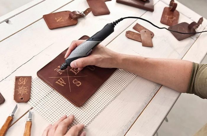 Шліфмашина шліфувально-гравірувальна Dremel Stylo+ 2050-15 9Вт 5000-22000об·хв 15 насадок 16см 0.11кг