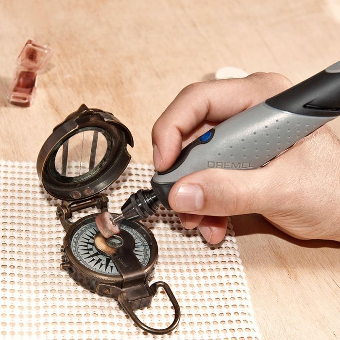 Шліфмашина шліфувально-гравірувальна Dremel Stylo+ 2050-15 9Вт 5000-22000об·хв 15 насадок 16см 0.11кг