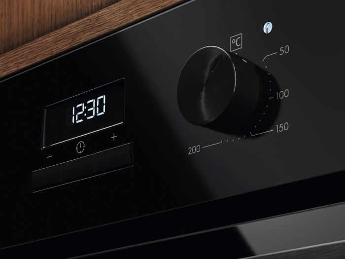 Духова шафа Electrolux електрична, 65л, A, дисплей, конвекція, чорний