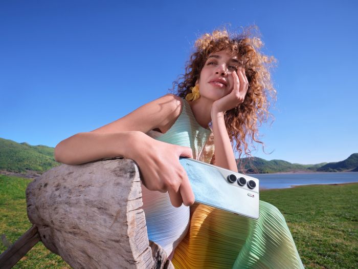 Смартфон TECNO Camon 40 (CM5) 6.78" 8/256ГБ, 2SIM, 5200мА•год, Glacier White