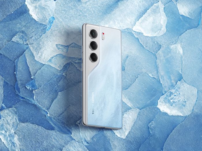 Смартфон TECNO Camon 40 (CM5) 6.78" 8/256ГБ, 2SIM, 5200мА•год, Glacier White