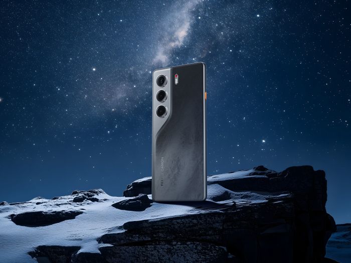 Смартфон TECNO Camon 40 (CM5) 6.78" 8/256ГБ, 2SIM, 5200мА•год, Galaxy Black