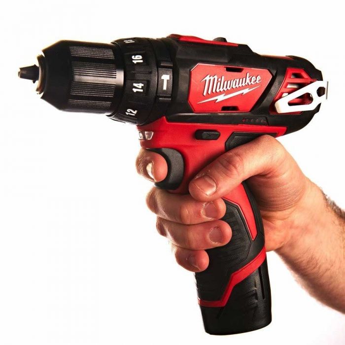 Шурупокрут-дриль акумуляторний Milwaukee M12 BPD-202C 12В 2х2А·год 30Нм 0·1500об·хв ЗП C12C жилет кейс 1.2кг