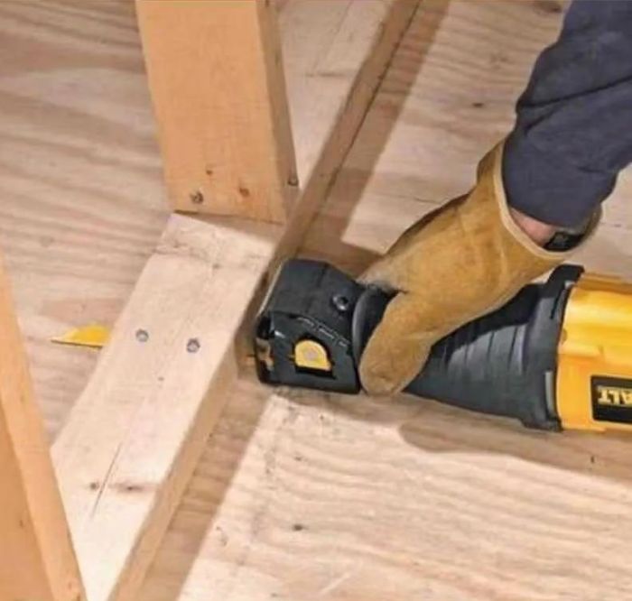 Пила шабельна DeWalt 1100Вт 0-2800ход/хв 29мм кейс 3.5кг