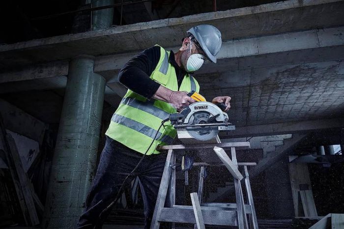 Пила дискова DeWalt 1500Вт 190мм 5500об·хв 4.0кг