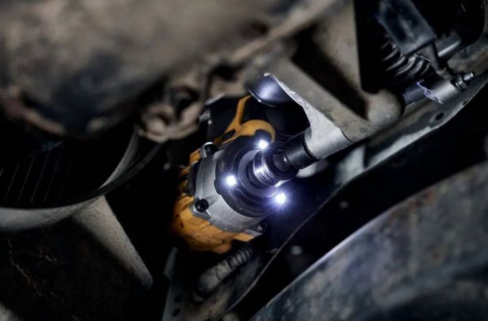 Гайковерт ударний DeWalt XR Li-Ion безщітковий 18В 610Нм 2500об·хв 3550уд/хв 1/2" 1.1кг без АКБ і ЗП