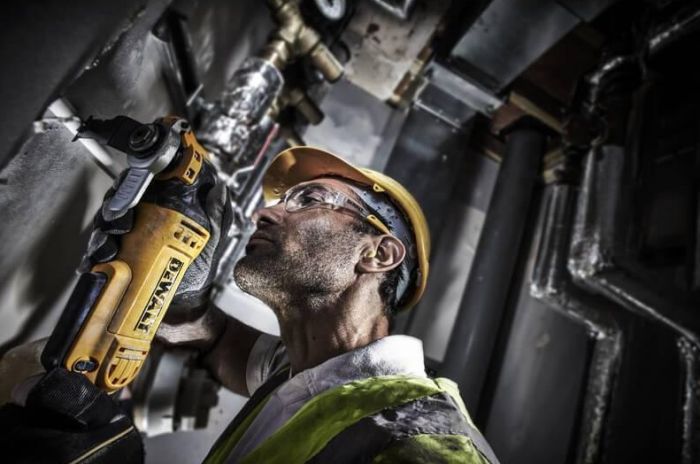 Багатофункціональний інструмент мережевий DeWalt 300Bт 0-22000кол/хв 1.5кг