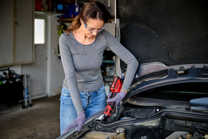 Гайковерт акумуляторний TE-RW 18/60 Li - Solo 18В 60Нм 260об·хв LED 3/8"-1/2" 0.82кг без АКБ і ЗП