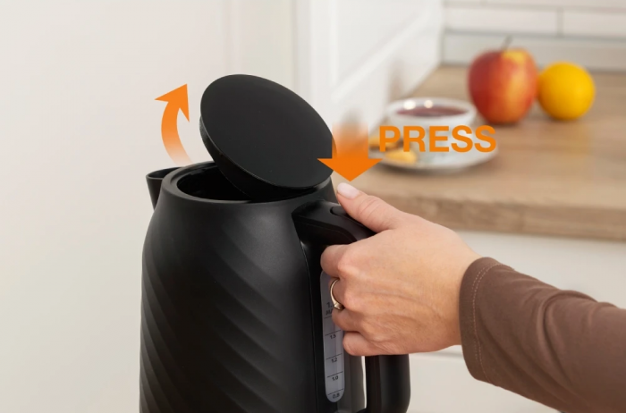 Електрочайник Gorenje 1.7л, Strix контроль, чорний матовий