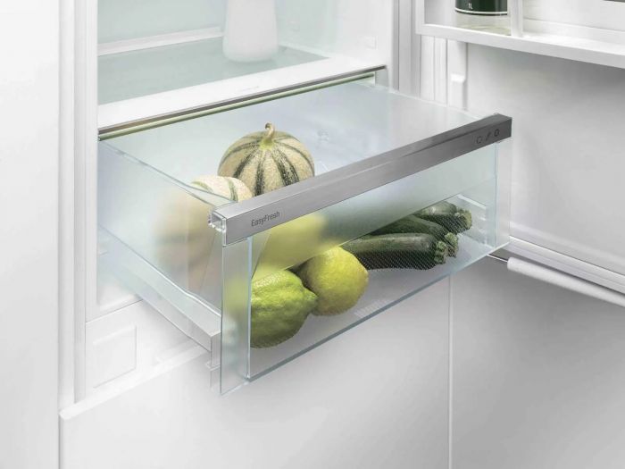 Холодильник Liebherr SBS, 185.5x119.4х67.5, холод.відд.-398л, мороз.відд.-271л, 2дв., A++, NF, диспл внутр., чорний