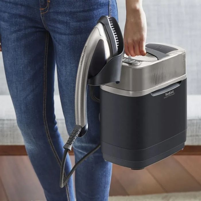 Прасувальна система Tefal IXEO Power, 2170Вт, 1100мл, паровий удар -350гр, постійна пара - 100гр, з дошкою для прасування, нерж. сталь, чорно-сірий