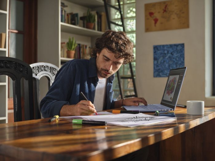 Ноутбук HP OmniBook 5 16-ag1007ua 16" 2K IPS AG, AMD AI 7 350, 32GB, F1024GB, UMA, Win11, блакитний