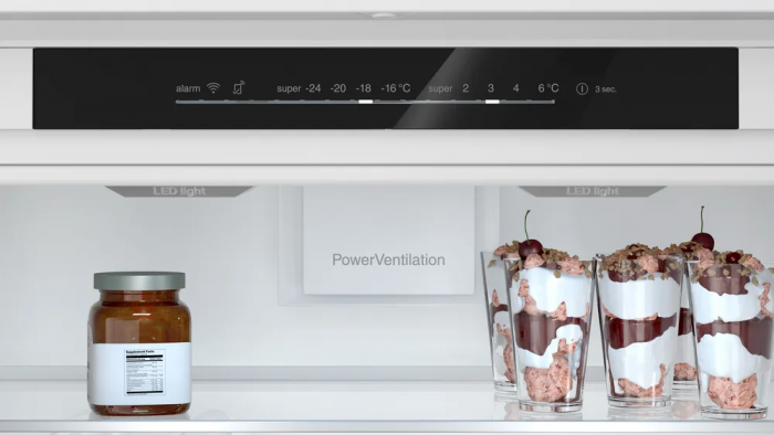 Холодильник Bosch вбудований з нижн. мороз., 194х71х55, xолод.відд.-284л, мороз.відд.-98л, 2дв., NF, білий