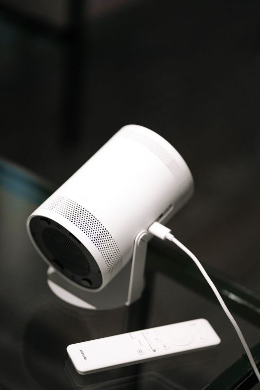 Проєктор портативний Samsung The Freestyle 2nd gen FHD, 230 lm, LED, 1.2, WiFi, BT, Tizen