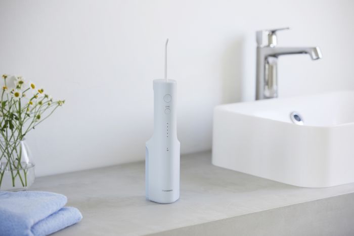 Іригатор Panasonic портативний, чаша 200 мл, Li-ion аккум. в компл., 2 насадки, світло блакитний