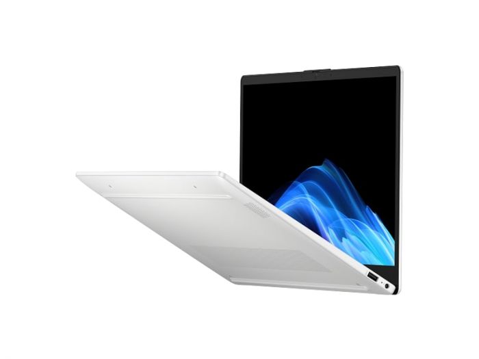 Ноутбук HP OmniBook 3 15-fn0000ua 15.6" FHD IPS AG, AMD AI 7 350, 32GB, F1024GB, UMA, Win11, сріблястий