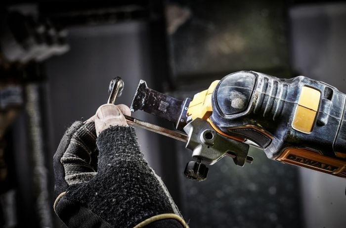 Багатофункціональний інструмент акумуляторний DeWalt 18В XR Li-lon безщітковий 20000кол/хв кейс 1.1кг без АКБ та ЗП
