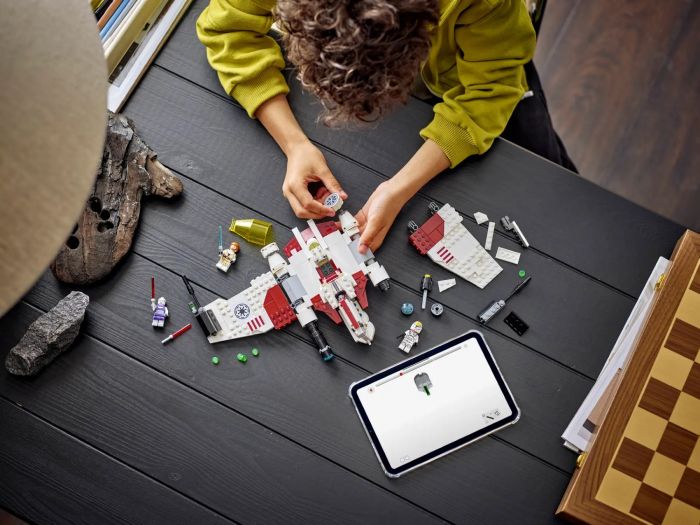 Конструктор LEGO Star Wars Зоряний винищувач V-19 «Потік»