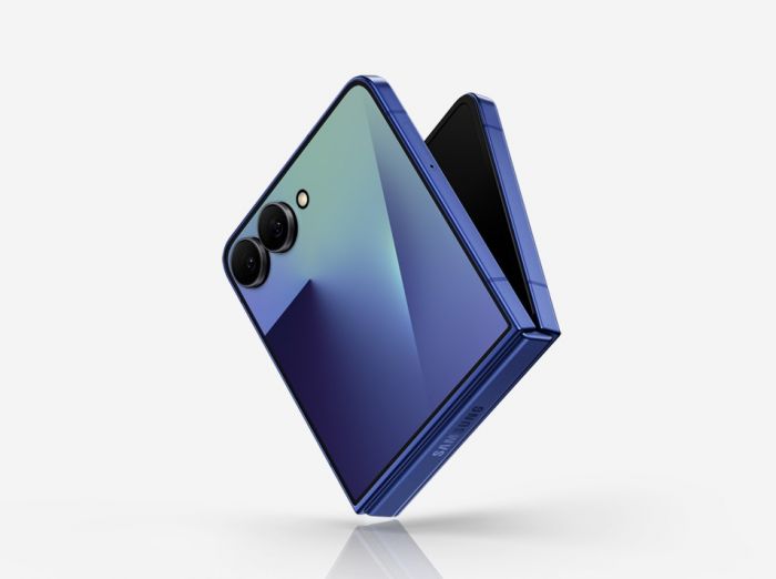 Смартфон Samsung Galaxy Flip 7 5G (F766) 6.9"/4.1"12/256ГБ, 1SIM, 4300мА•год, блакитний сріблястий