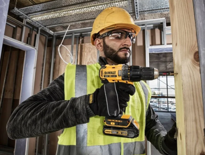 Дриль-шурупокрут DeWalt безщітковий XR Li-Ion 18В акб 2х2А·год 65Нм 500-1750об/хв патрон 13мм ЗП кейс 1.15кг