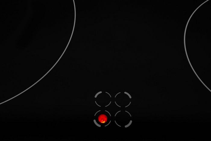 Плита електрична Hansa, 50х60см, 65л, чорний