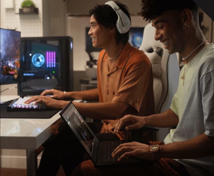 Ноутбук HP OMEN 16-ah0040ua 16" 2.5K OLED, Intel U9-275HX, 64GB, F2048GB, NVD5080-16, DOS, чорний