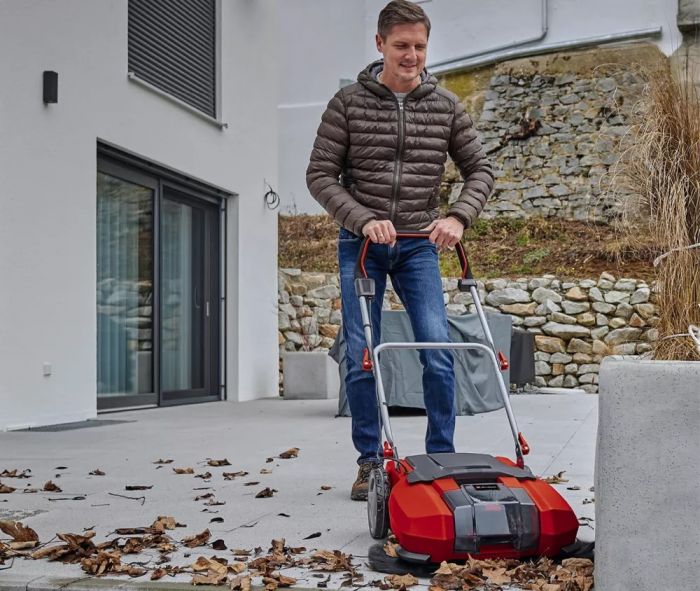 Підмітальна машина акумуляторна Einhell TE-SW 18/610 Li - Solo PXC 18В ширина 610мм бак 20 л 1800 м2/год 10.3кг без АКБ та ЗП