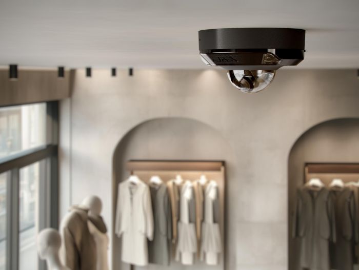 IP-Камера дротова Ajax DomeCam Mini HL black, 8мп, 4мм, гібридне підсвічування IR 15м, білий Led 15м, Poe, True WDR, IP 65, ІЧ 15м, аудіо, кут огляду 75° до 85°, міні купольна, чорна