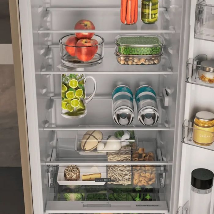 Холодильник Whirlpool вбудований з нижн. мороз., 193,5x54х54.5, холод.відд.-221л, мороз.відд.-79л, 2дв., А++, ST, інв., білий