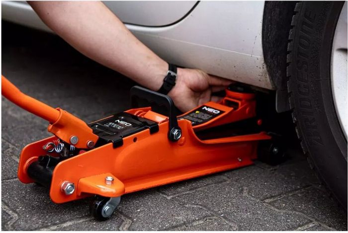 Домкрат Neo Tools, гідравлічний підкатний 2.5т, 85-385мм