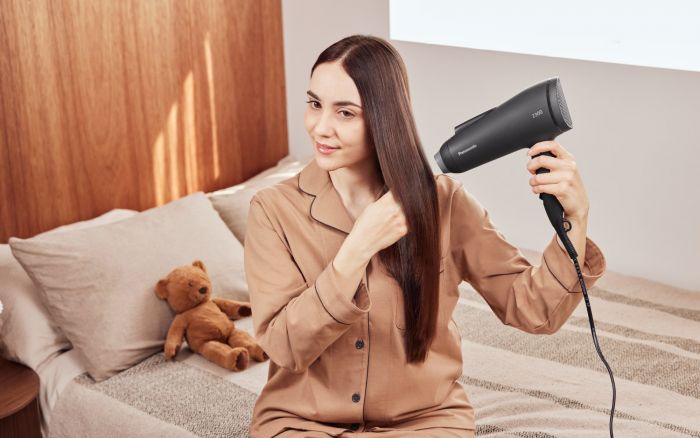 Фен Panasonic, 2500Вт, 3 режими, іонізація, хол. обдув, чорний