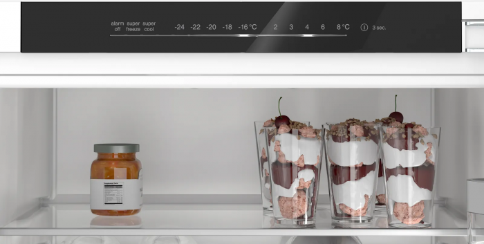 Холодильник Bosch вбудований з нижн. мороз., 194х56х55, xолод.відд.-215л, мороз.відд.-75л, 2дв., NF, білий