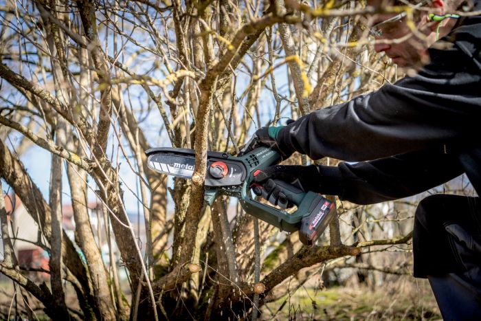 Пила ланцюгова акумуляторна Metabo MS 18 LTX 15 18В 1х2А·год шина 15см 5м/сек 2кг