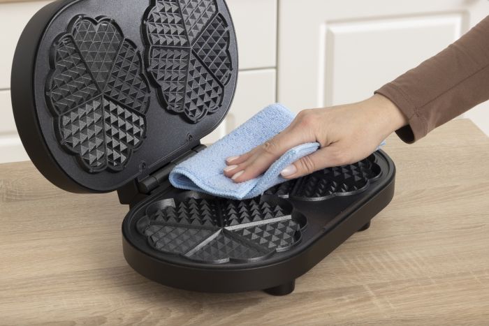 Міні-гриль  Gorenje 1200Вт, алюміній, пластина д/вафель, корпус-метал, чорний