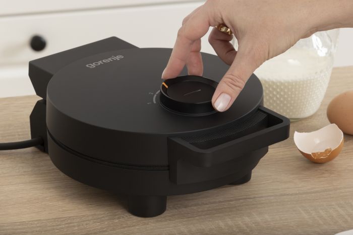 Міні-гриль  Gorenje 1000Вт, алюміній, пластина д/вафель, корпус-метал, чорний