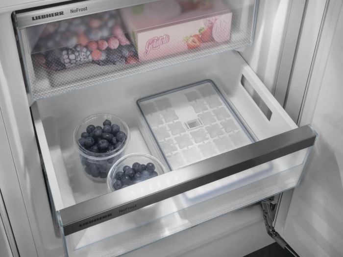 Холодильник Liebherr вбудований багатодверний, 177x111.8х54.6, холод.відд.-277л, мороз.відд.-138л, 4дв., A++, NF, інв., диспл внутр., зона св-ті, білий