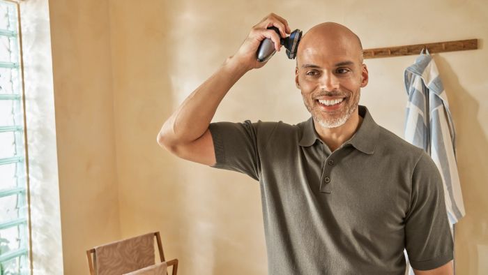 Бритва електр. для голови  Philips роторна Pro Series 7000,  бритв.головок-4, Li-Ion, сух.+волог., кейс для збреріг., чорний