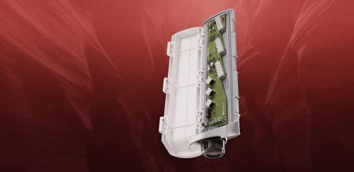 Комутатор MikroTik Cloud Smart Switch CSS606-1G-2Gi-3S+OUT