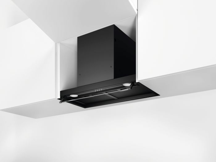 Витяжка Electrolux вбудована, 60см, 600м.куб/год., чорний
