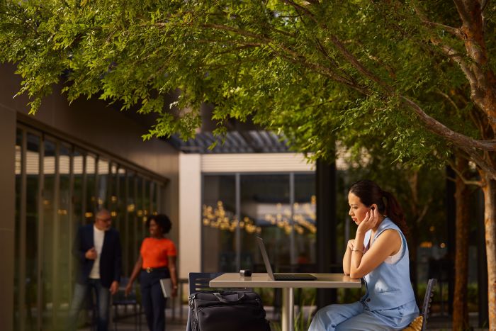 Ноутбук HP EliteBook Ultra G1i 14" 2.8k Touch, Intel U5-228V, 32GB, F1TB, UMA, Win11P, синій