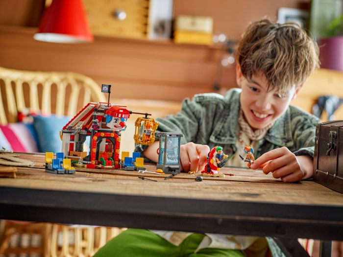 Конструктор LEGO ONE PIECE Цирковий намет клоуна Баґґі