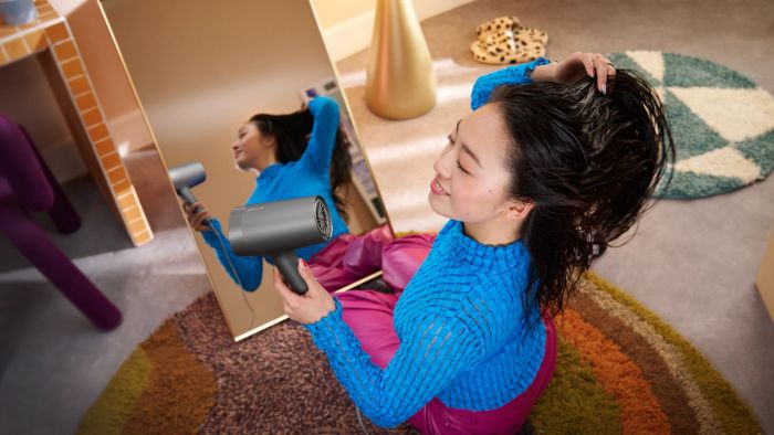 Фен Philips 7000 Series, 1800Вт, 4 режими, DC Motor, дифузор, іоніз-я, хол. обдув,сірий