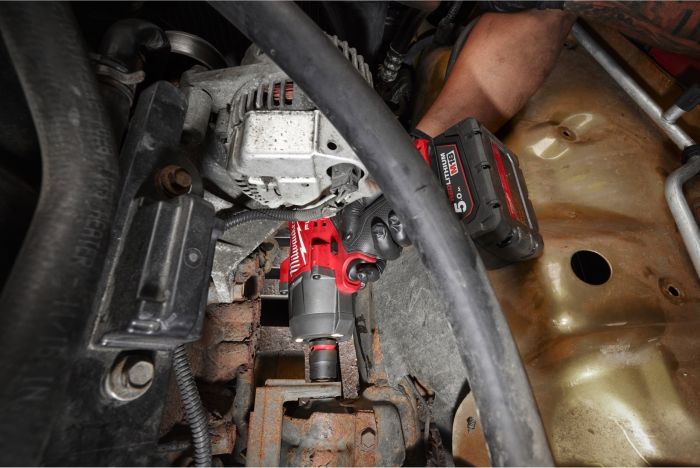 Гайковерт ударний акумуляторний Milwaukee M18 FHIW2F12-0X 18В 1491Нм 0-2000об/хв 1/2" кейс 3.4кг без АКБ та ЗП