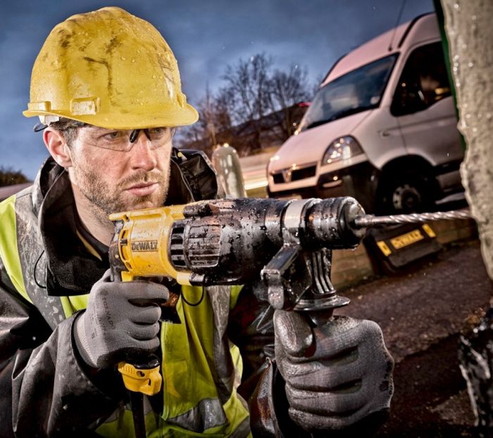 Перфоратор DeWalt SDS-Plus 800Вт 2.8Дж 0-5540уд/хв 0-1500об/хв 3 режими кейс 3кг