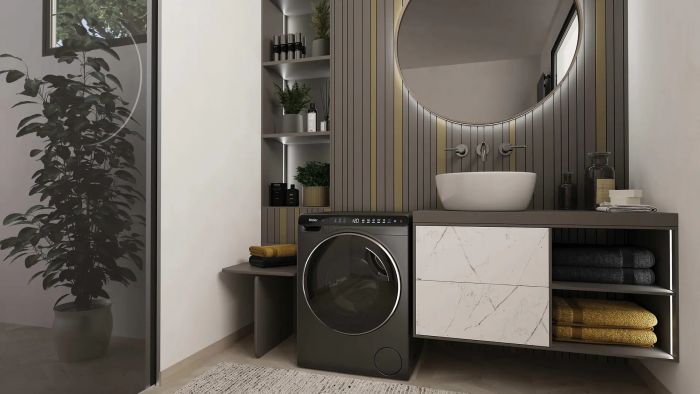 Пральна машина Haier фронтальна, 5кг, 1200, A, 42.3см, дисплей, інвертор, люк чорний, Wi-Fi, висота 70см, cріблястий